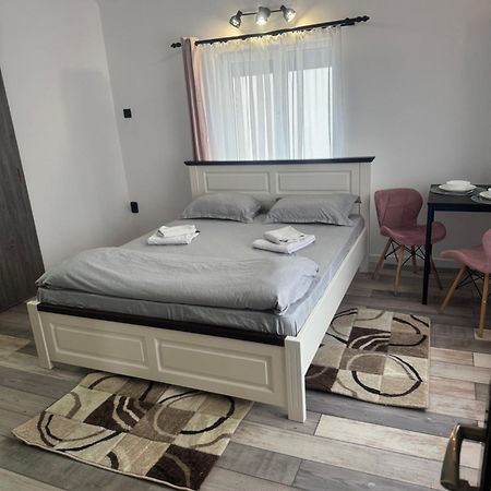 דירות קלוז'-נאפוקה Compact House מראה חיצוני תמונה