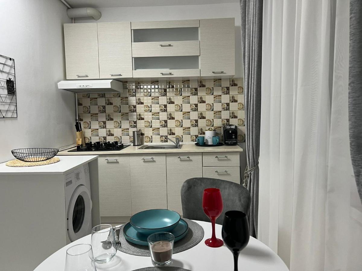 דירות קלוז'-נאפוקה Compact House מראה חיצוני תמונה
