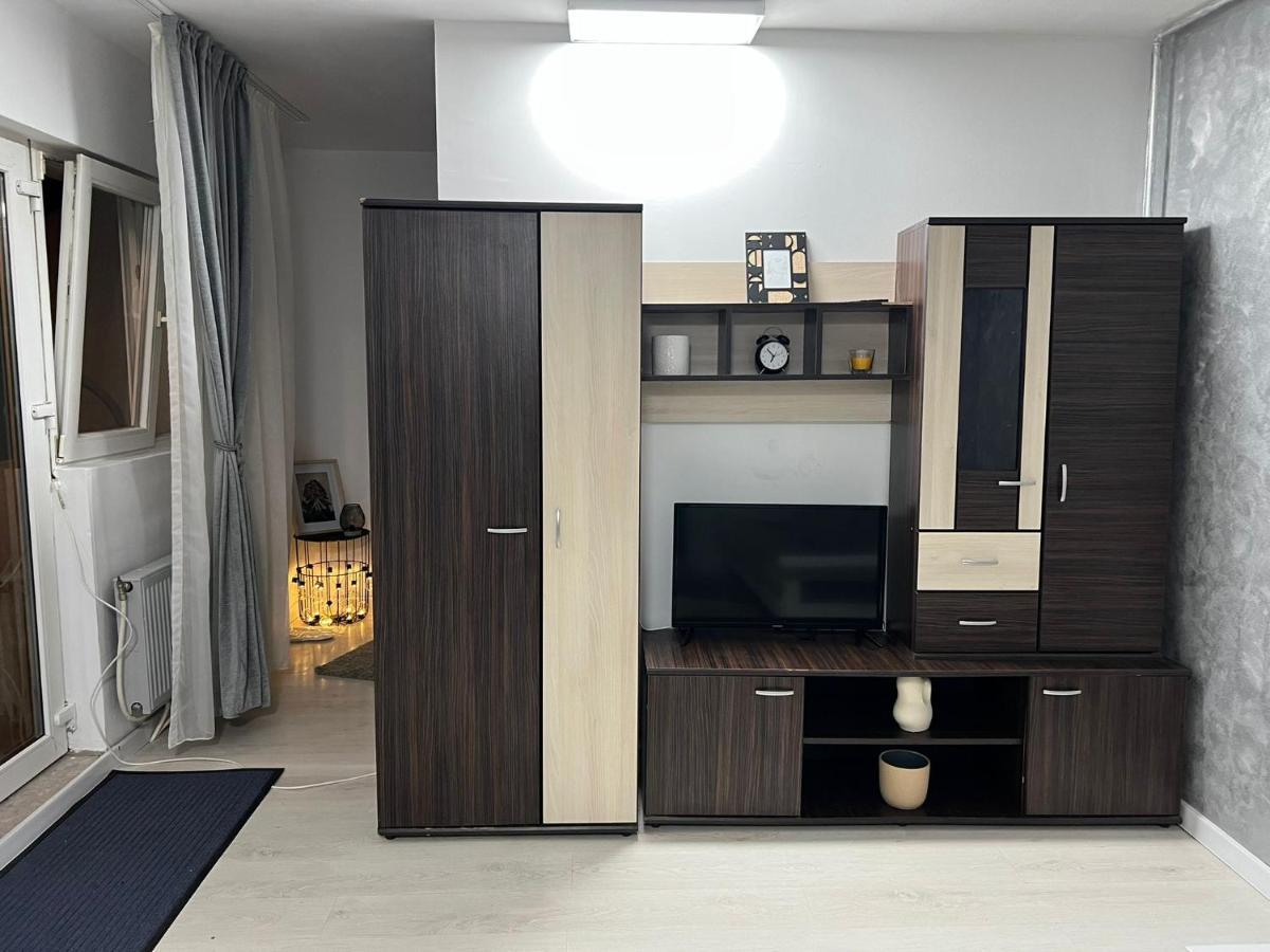 דירות קלוז'-נאפוקה Compact House מראה חיצוני תמונה