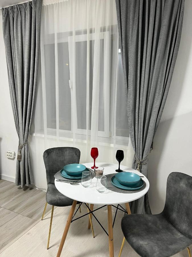 דירות קלוז'-נאפוקה Compact House מראה חיצוני תמונה