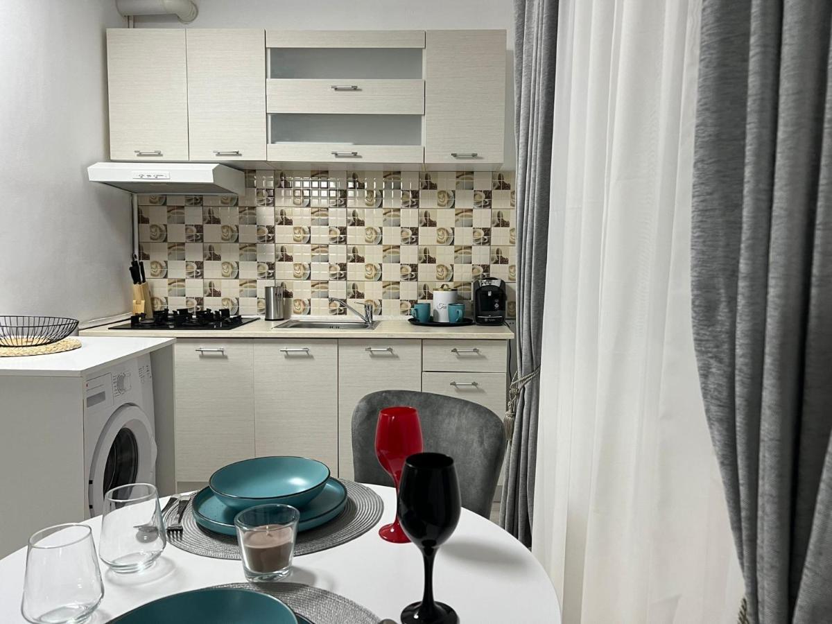 דירות קלוז'-נאפוקה Compact House מראה חיצוני תמונה