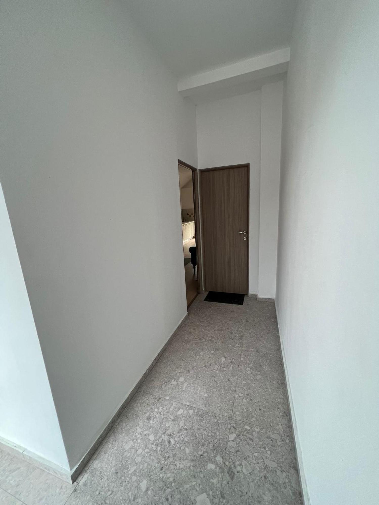 דירות קלוז'-נאפוקה Compact House מראה חיצוני תמונה
