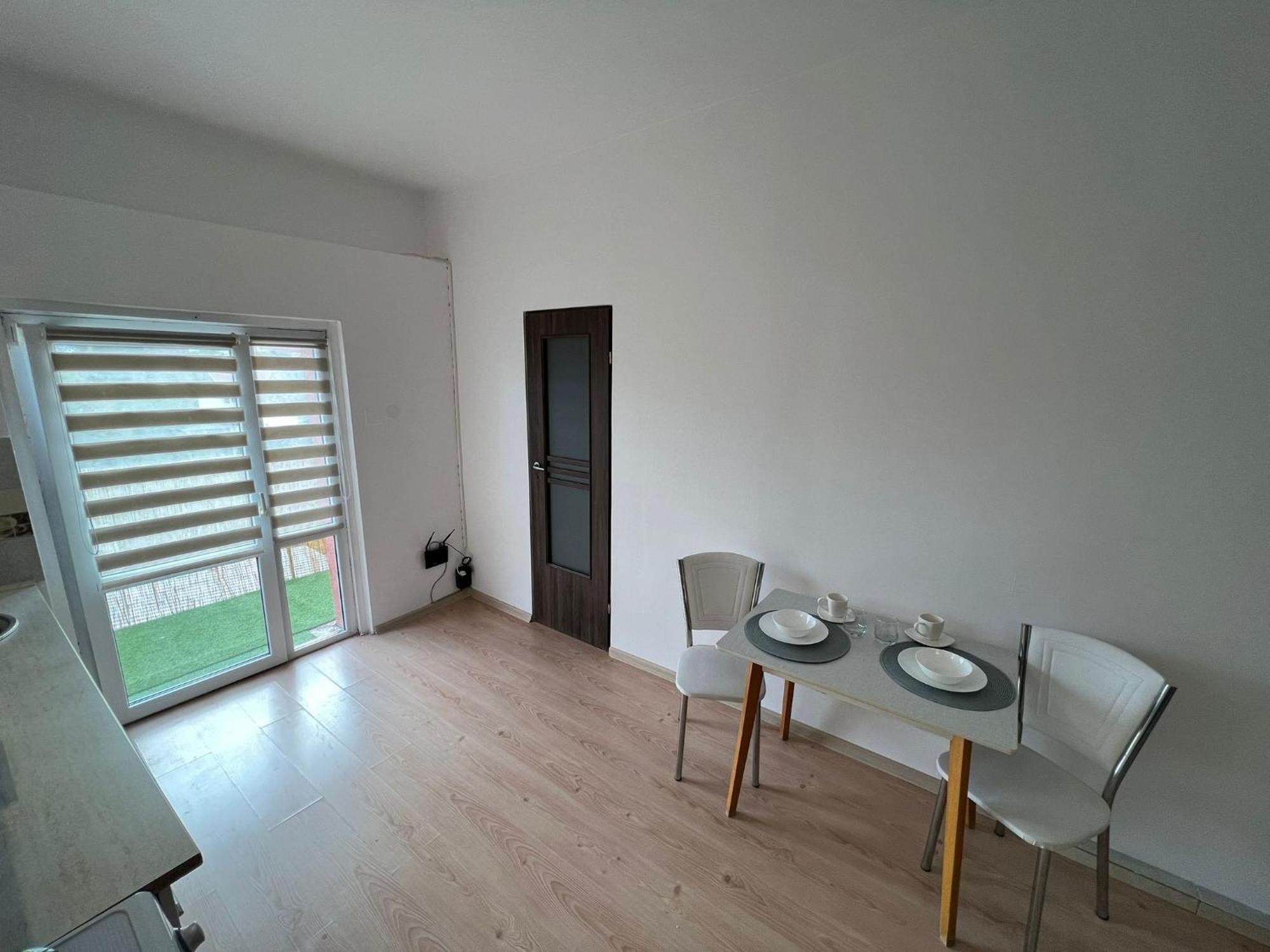 דירות קלוז'-נאפוקה Compact House מראה חיצוני תמונה