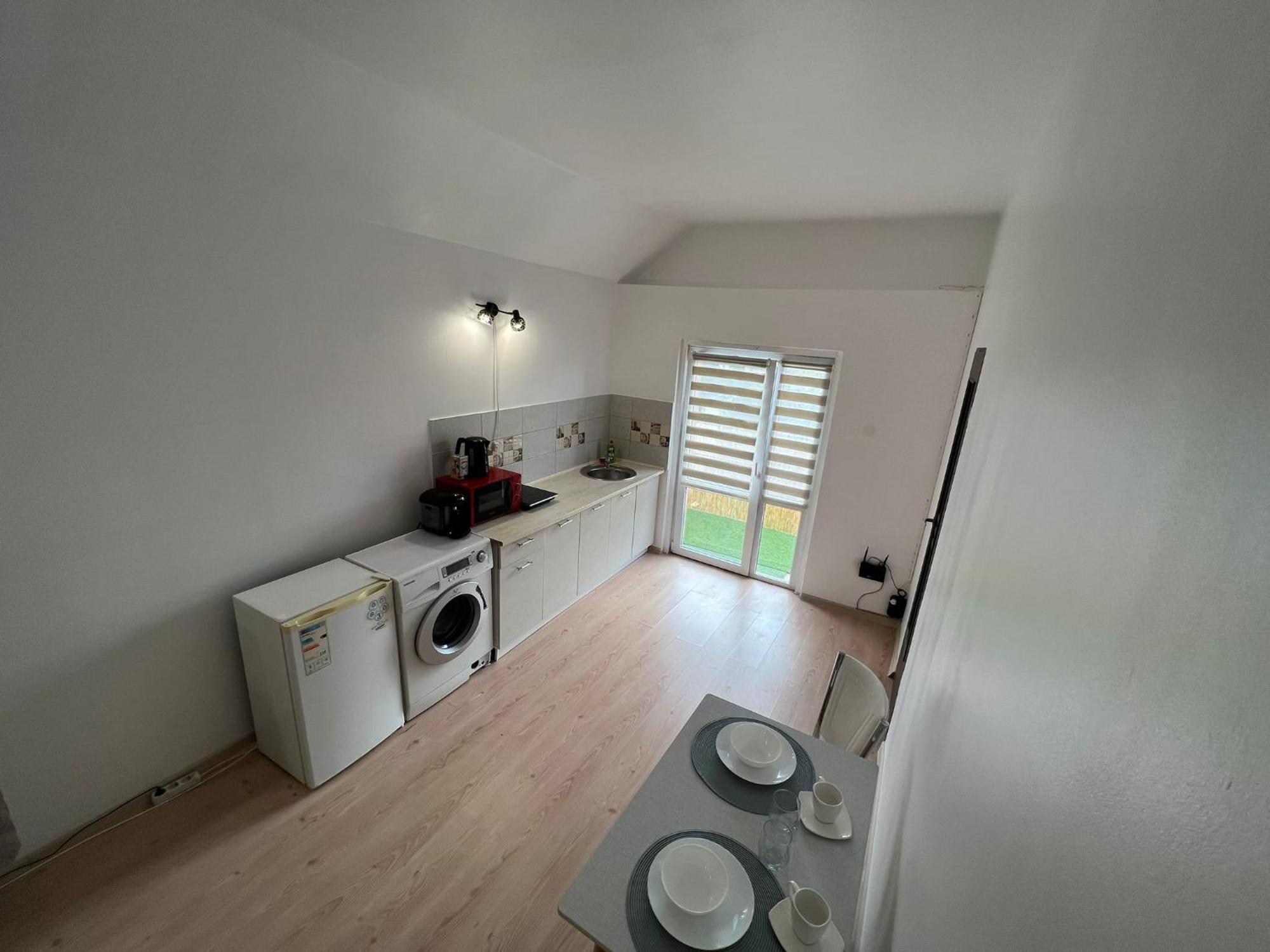 דירות קלוז'-נאפוקה Compact House מראה חיצוני תמונה