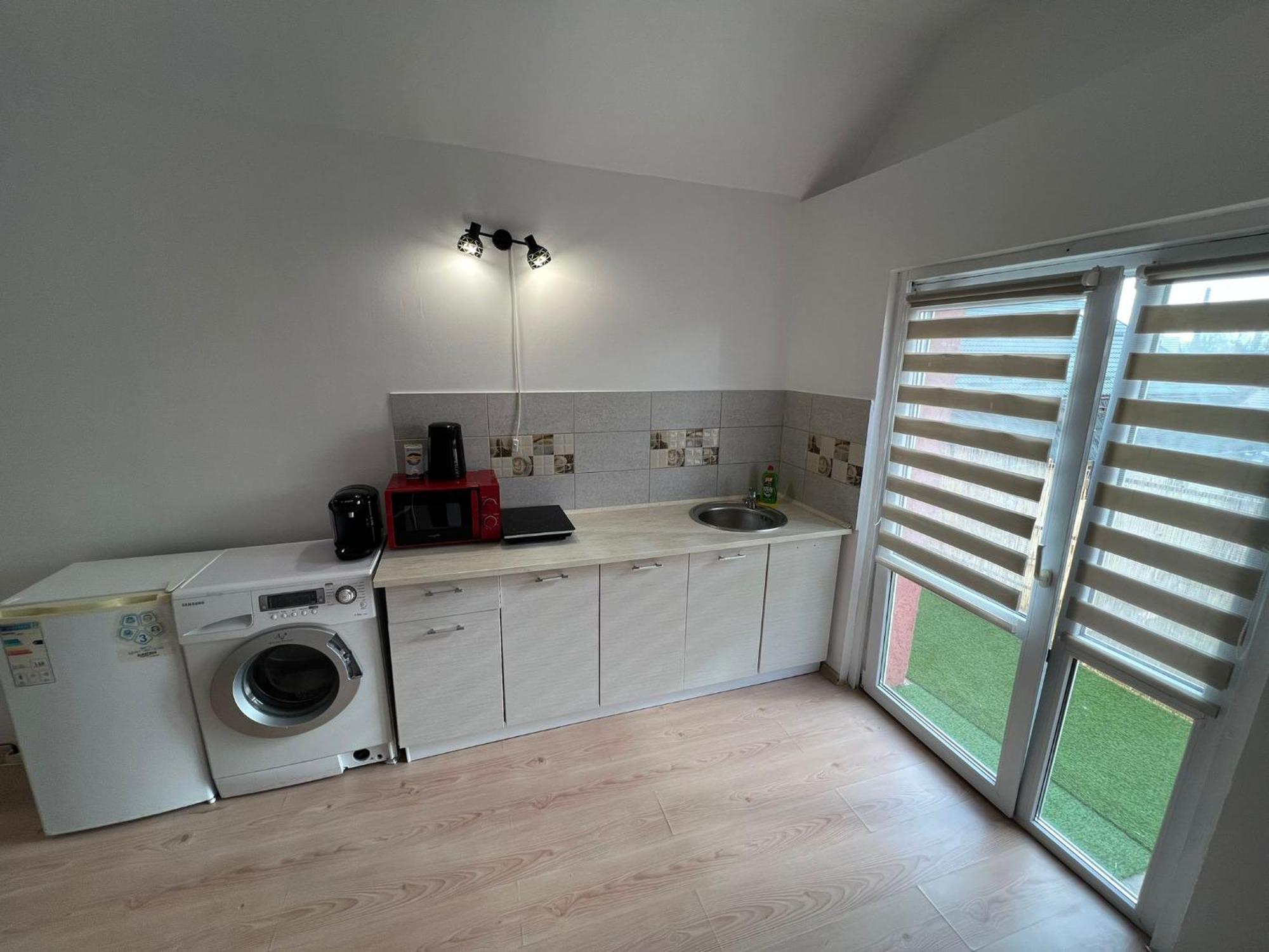 דירות קלוז'-נאפוקה Compact House מראה חיצוני תמונה