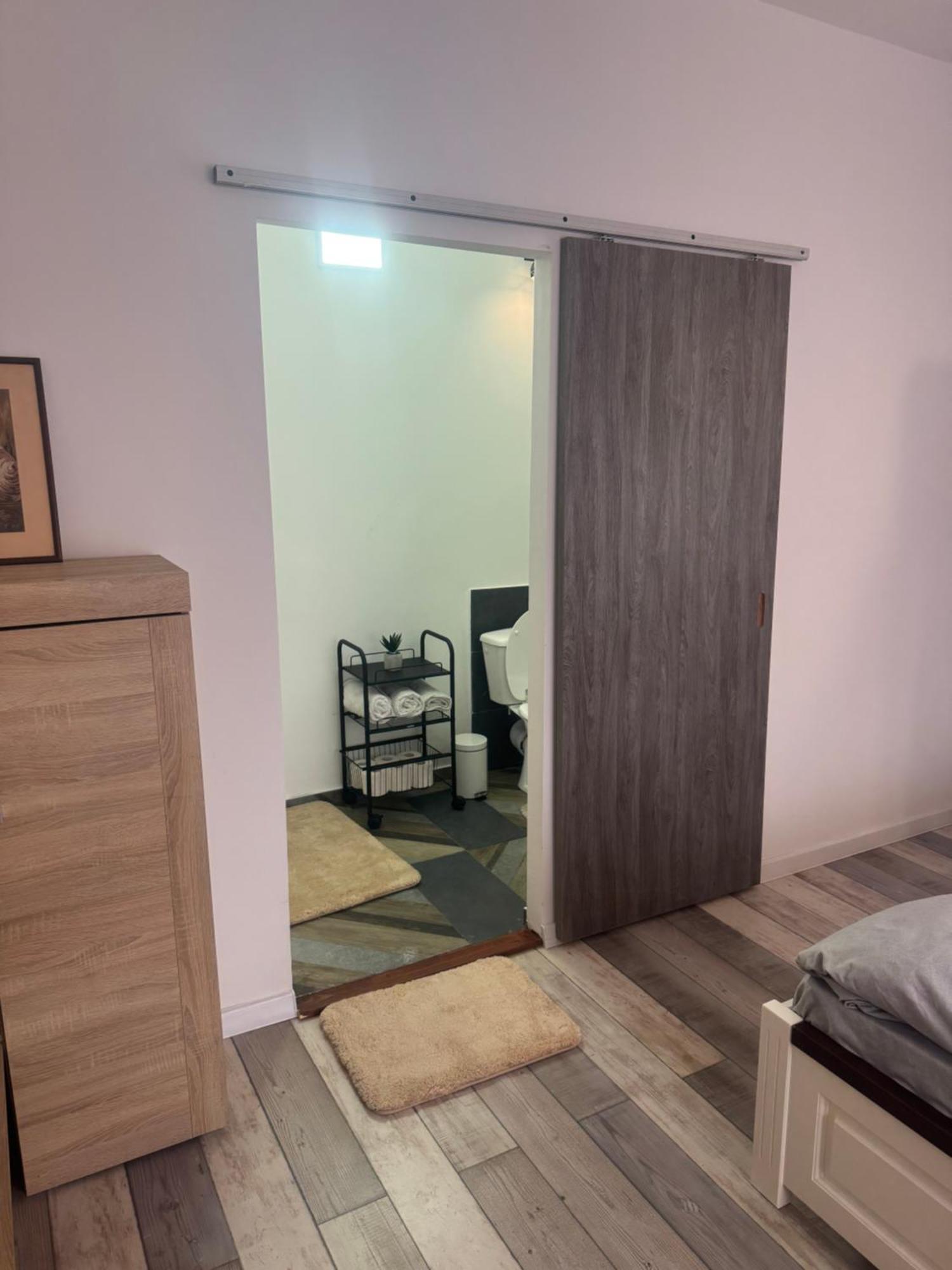 דירות קלוז'-נאפוקה Compact House מראה חיצוני תמונה