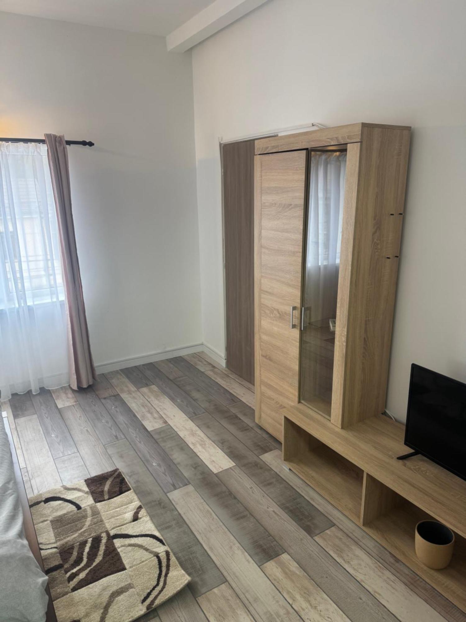 דירות קלוז'-נאפוקה Compact House מראה חיצוני תמונה