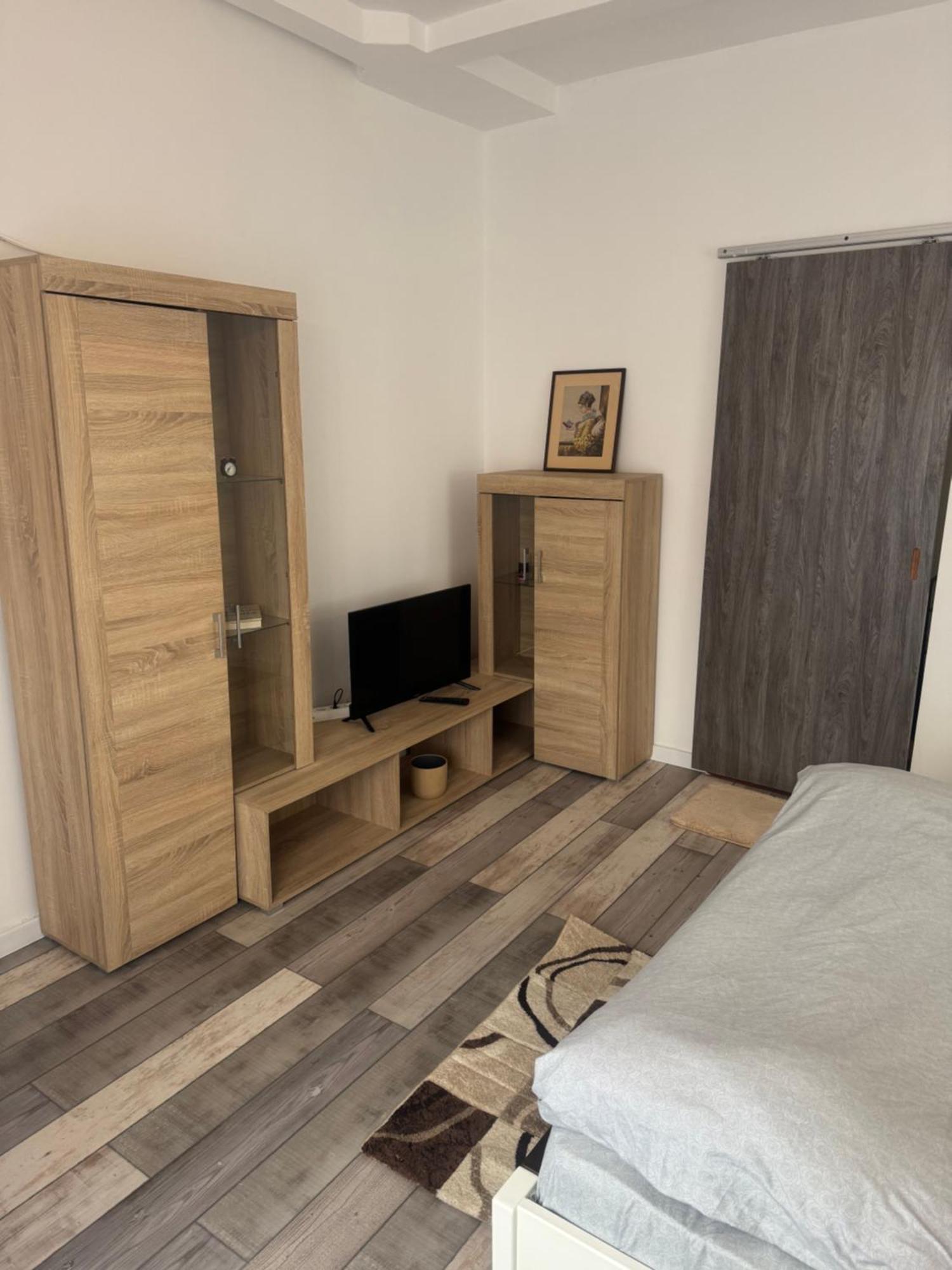 דירות קלוז'-נאפוקה Compact House מראה חיצוני תמונה
